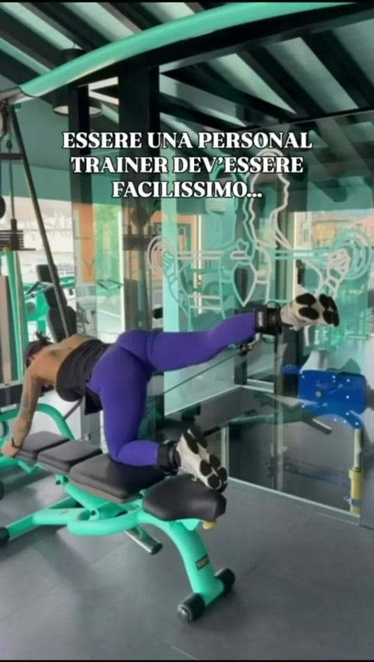 Post 1 by Curve & Motori on TikTok (video)