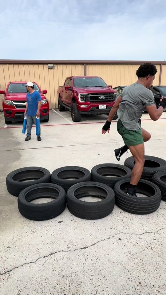 Post 3 by Schlitte’s Boxing on TikTok (video)