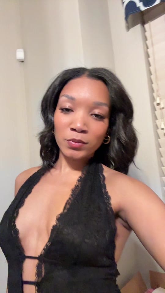 Post 4 by Bella on TikTok (video)