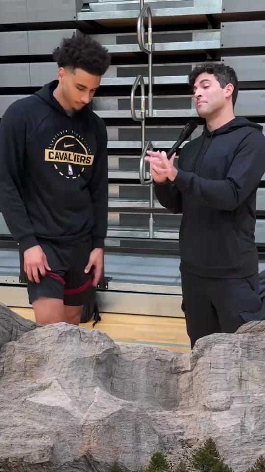 Post 6 by Alex Day on TikTok (video)