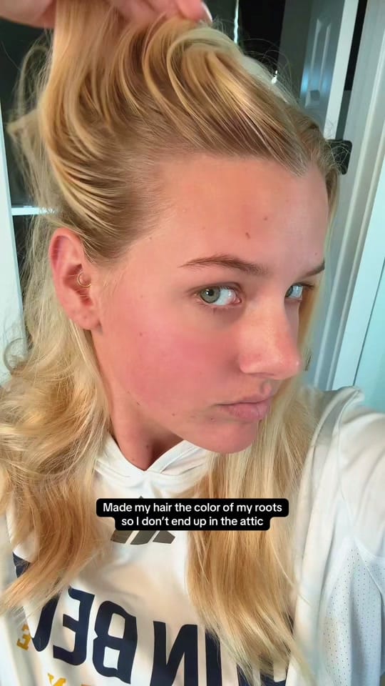 Post 6 by car on TikTok (video)