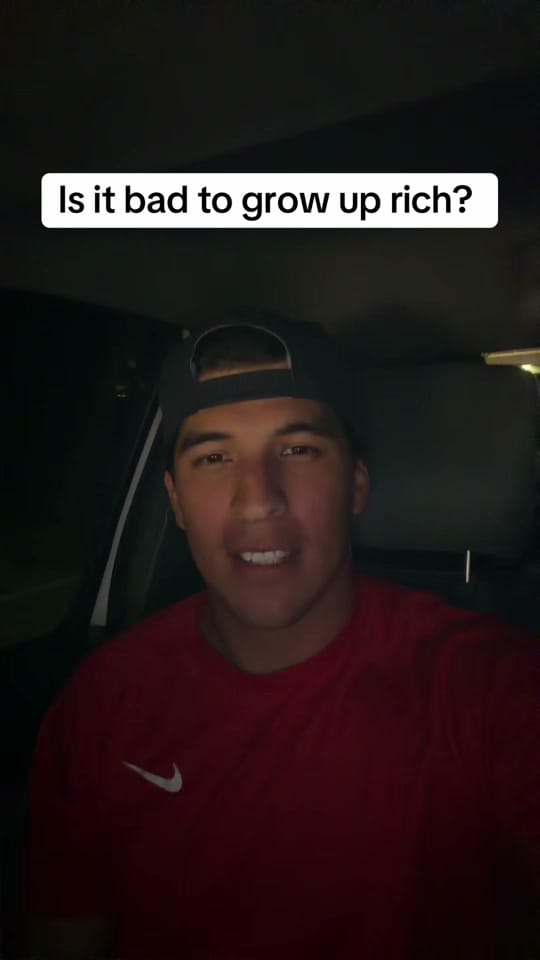 Post 5 by Gabriel on TikTok (video)
