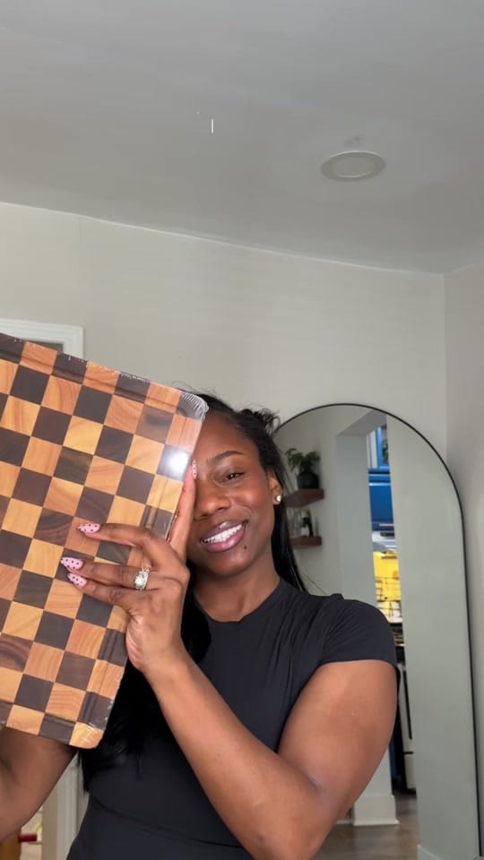Post 5 by Nena • Chicago on TikTok (video)