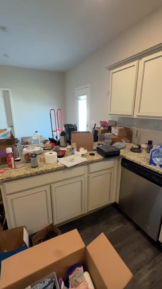 Post 1 by melxtri on TikTok (video)