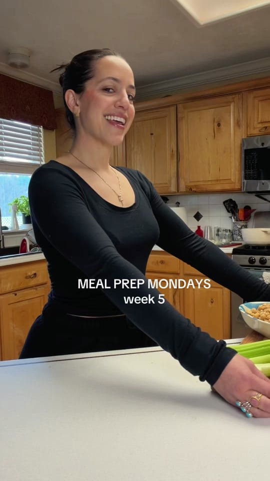 Post 3 by Eleni Saltas on TikTok (video)