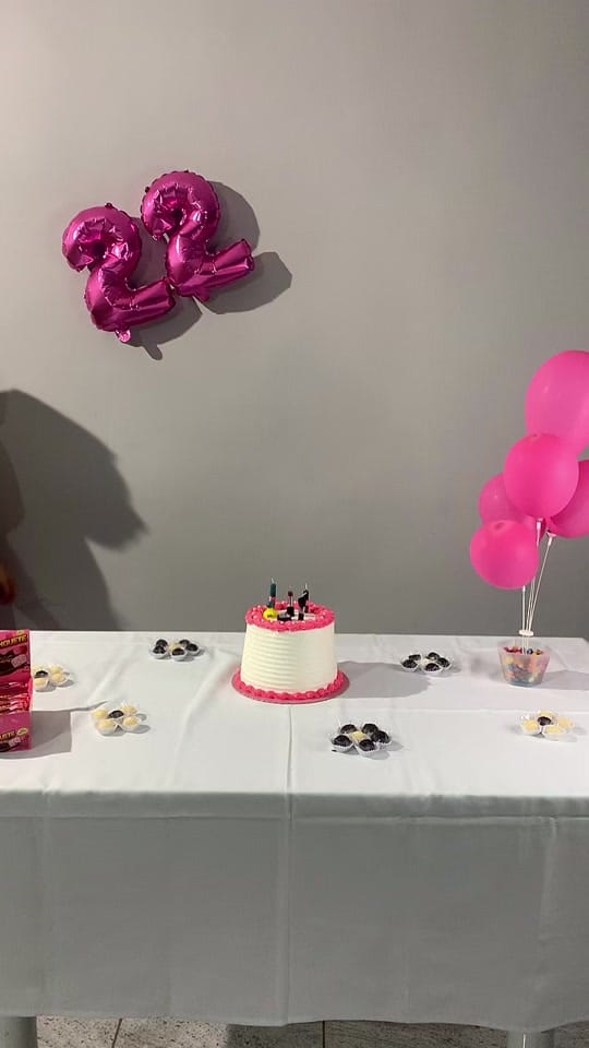 Post 10 by Nicole Mansano on TikTok (video)