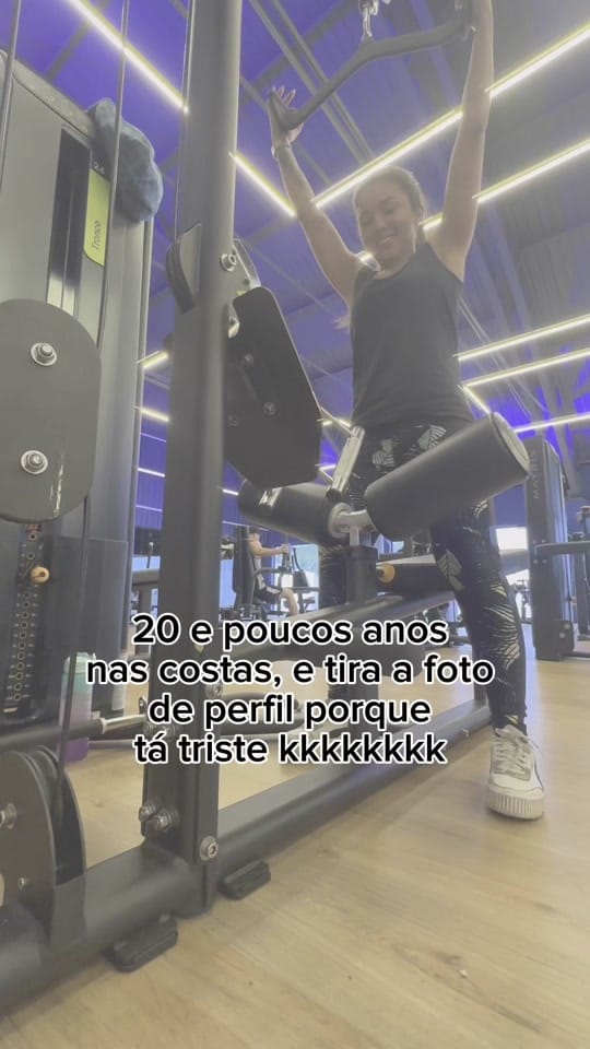 Post 2 by Nicole Mansano on TikTok (video)