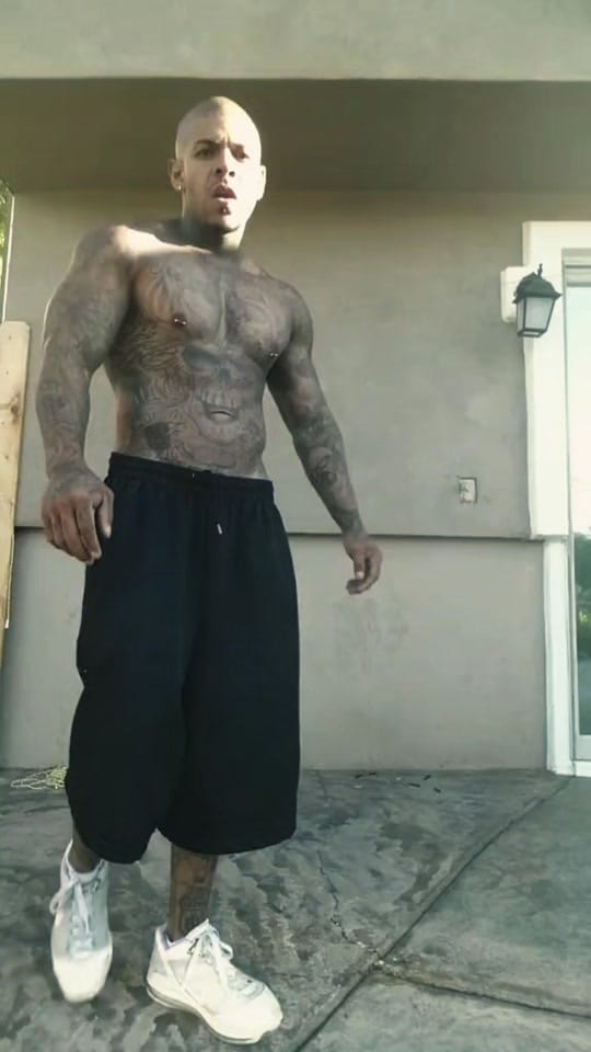 Post 9 by LuckyGunz on TikTok (video)