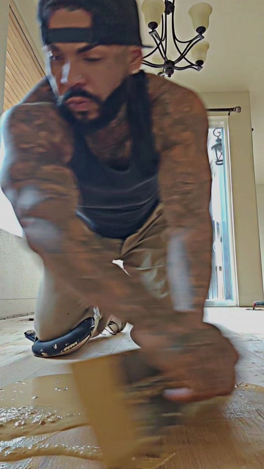 Post 1 by LuckyGunz on TikTok (video)