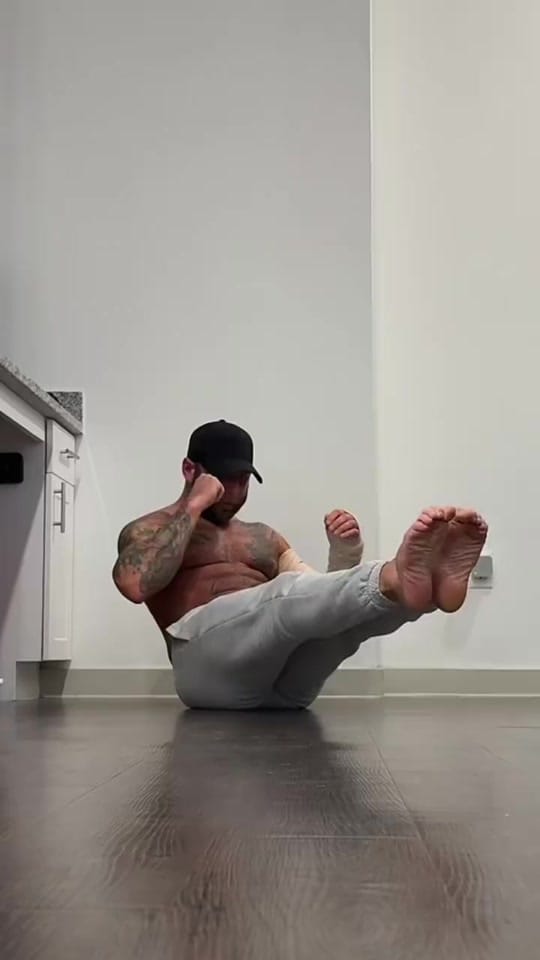 Post 6 by James Lay_Fans Reply on TikTok (video)