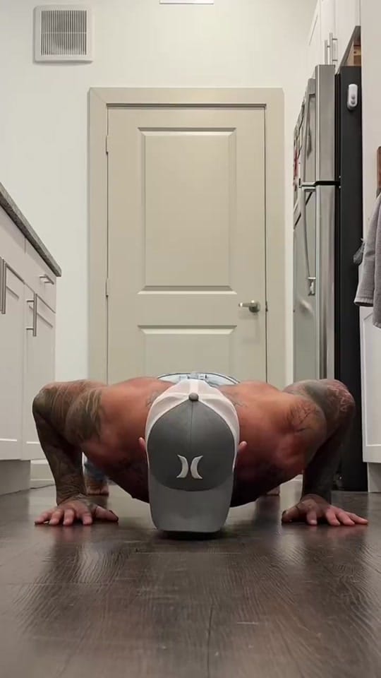 Post 4 by James Lay_Fans Reply on TikTok (video)