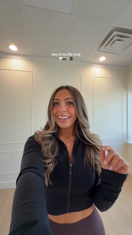 Post 4 by ARIANA VITALE on TikTok (video)