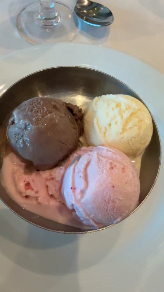 Post 4 by Cabi on TikTok (video)