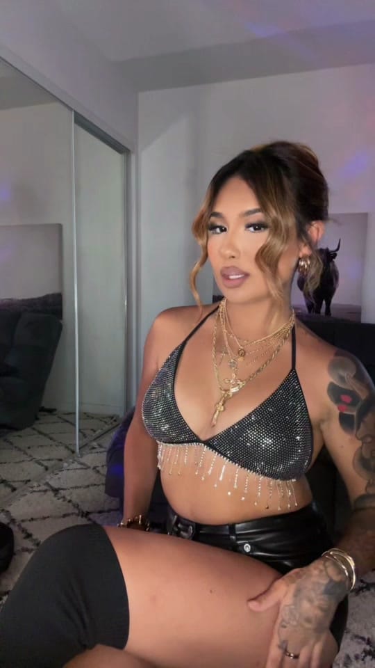 Post 6 by itslina on TikTok (video)