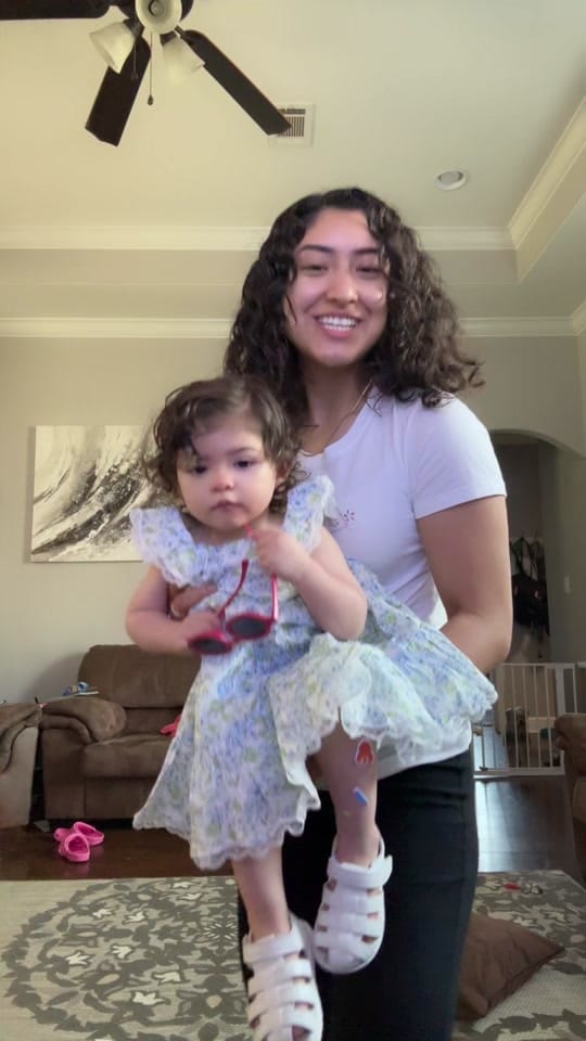 Post 4 by Mariana on TikTok (video)