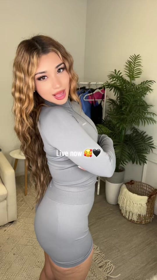 Post 1 by Peachy Bunz on TikTok (video)