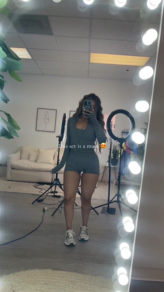 Post 5 by Peachy Bunz on TikTok (video)