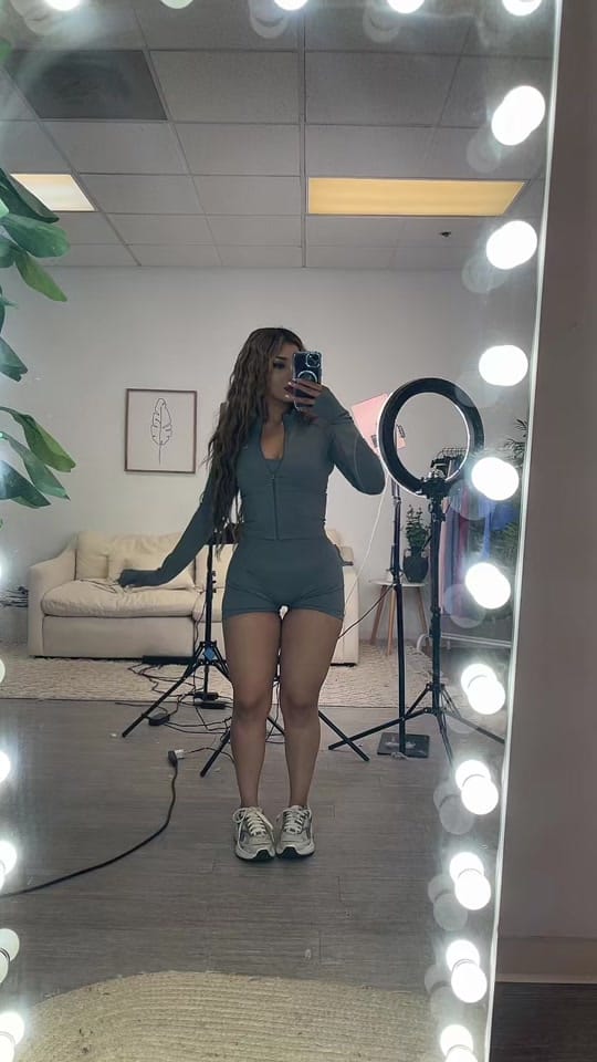 Post 2 by Peachy Bunz on TikTok (video)
