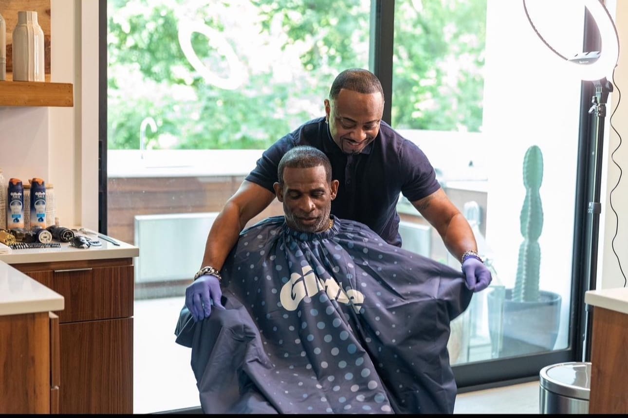Post 8 by Barry Hairston /TheStarsBarber on TikTok (video)