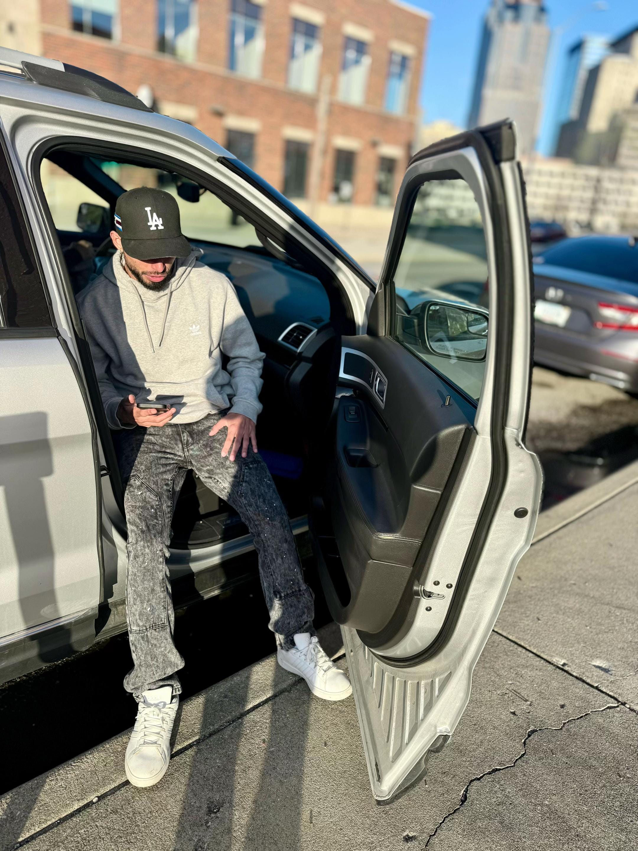 Post 1 by Lex on TikTok (video)