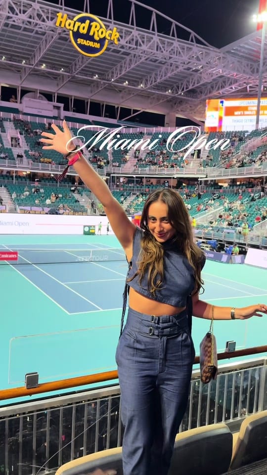 Post 2 by Ana Tejedor on TikTok (video)