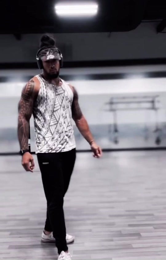 Post 10 by Daz on TikTok (video)