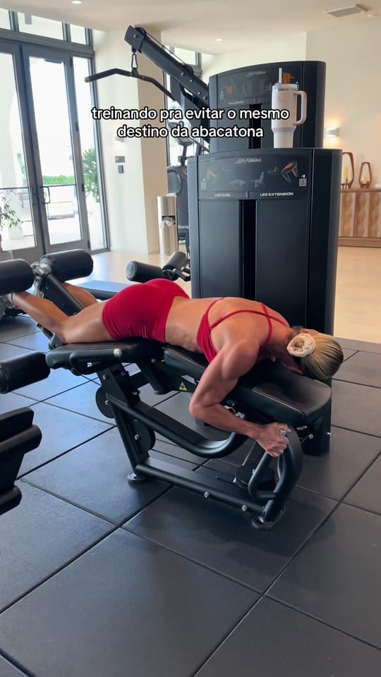Post 4 by Patricia Costa on TikTok (video)