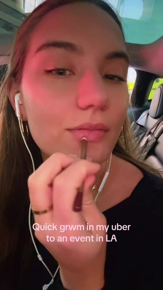 Post 2 by 💝💝 on TikTok (video)