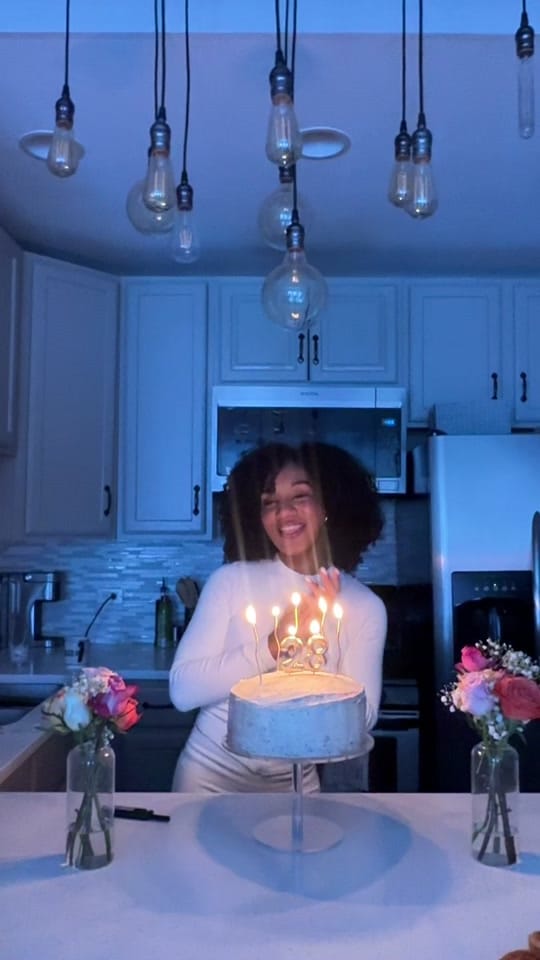 Post 5 by itsjenniferelisa on TikTok (video)
