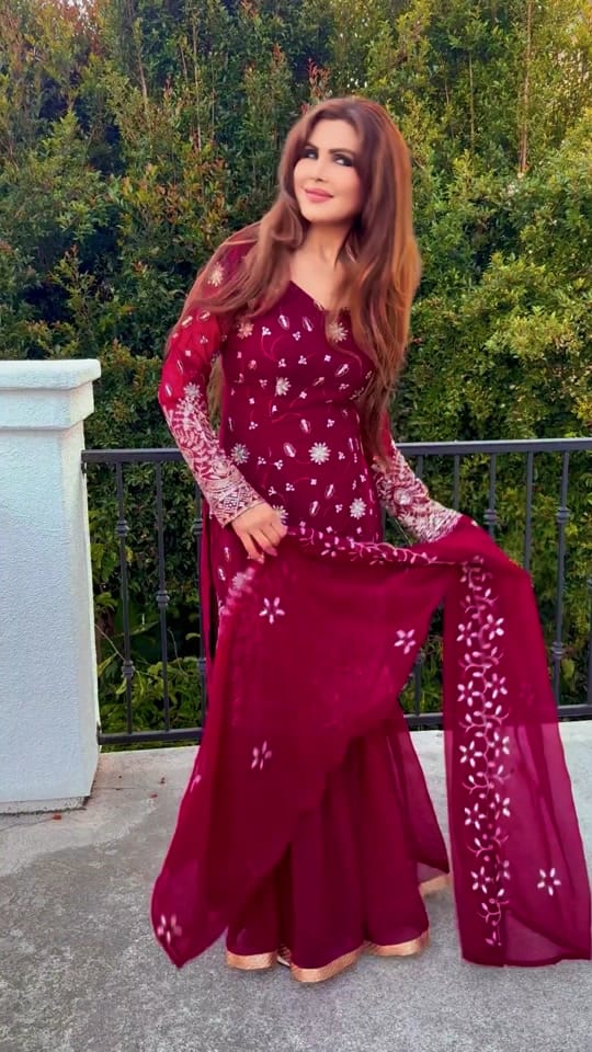 Post 2 by Kimi Verma on TikTok (video)