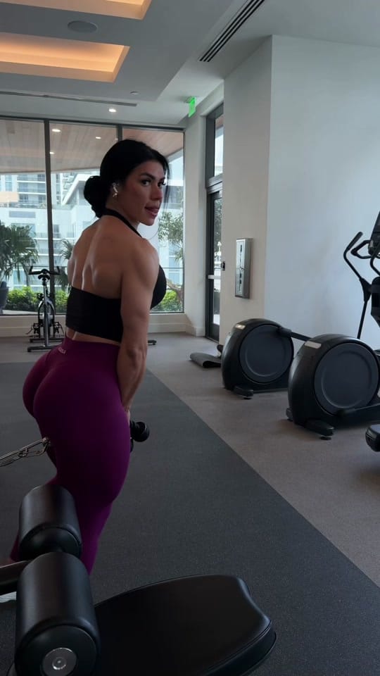 Post 5 by Alianyi Palmar | Fitness Coach on TikTok (video)