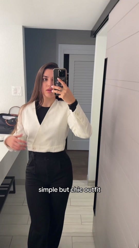 Post 1 by Şevval on TikTok (video)