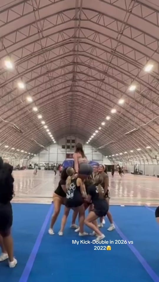 Post 1 by Julia Vecharello on TikTok (video)