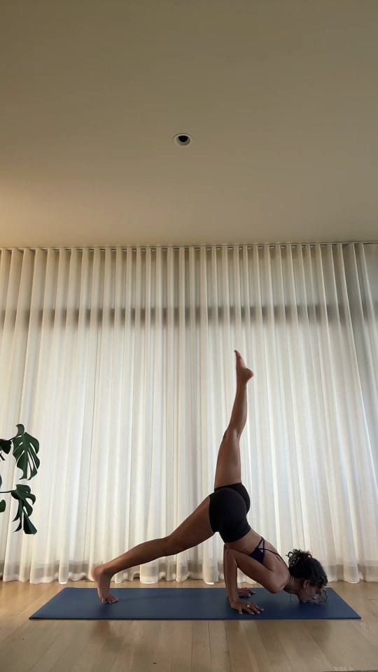 Post 2 by slinky.stars on TikTok (video)