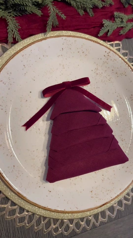 Post 5 by Ashley Lyn on TikTok (video)