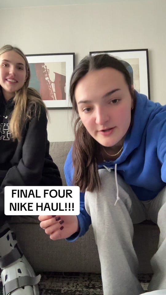 Post 4 by evahudson17 on TikTok (video)