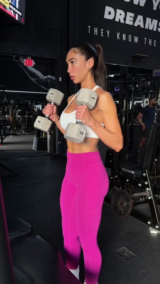 Post 3 by Ella Love on TikTok (video)