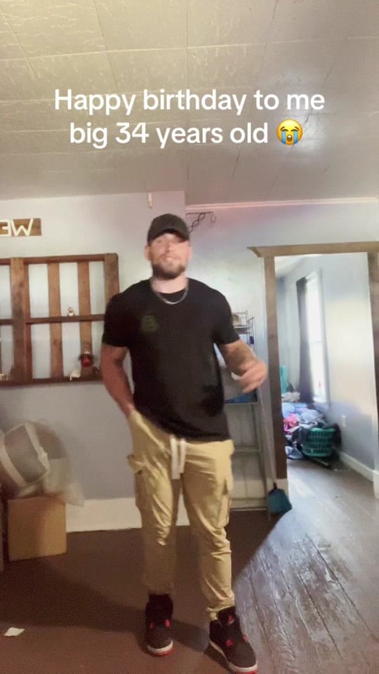 Post 8 by Criseich1991 on TikTok (video)