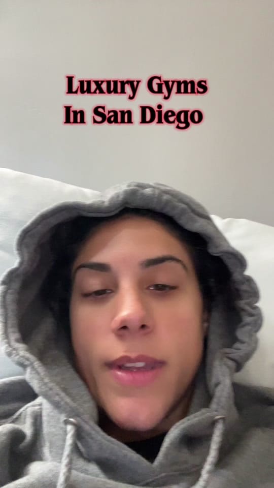 Post 1 by Nicole Ariel on TikTok (video)