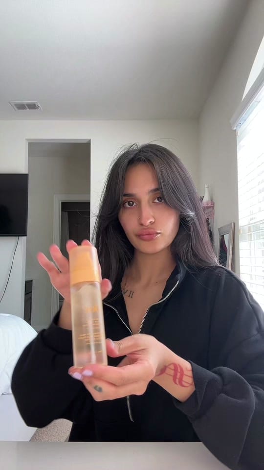 Post 7 by Sim on TikTok (video)