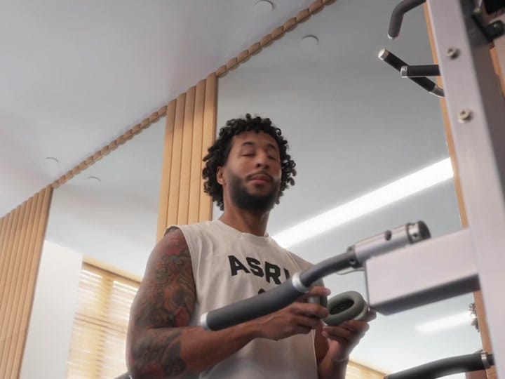 Post 7 by S O U S A on TikTok (video)