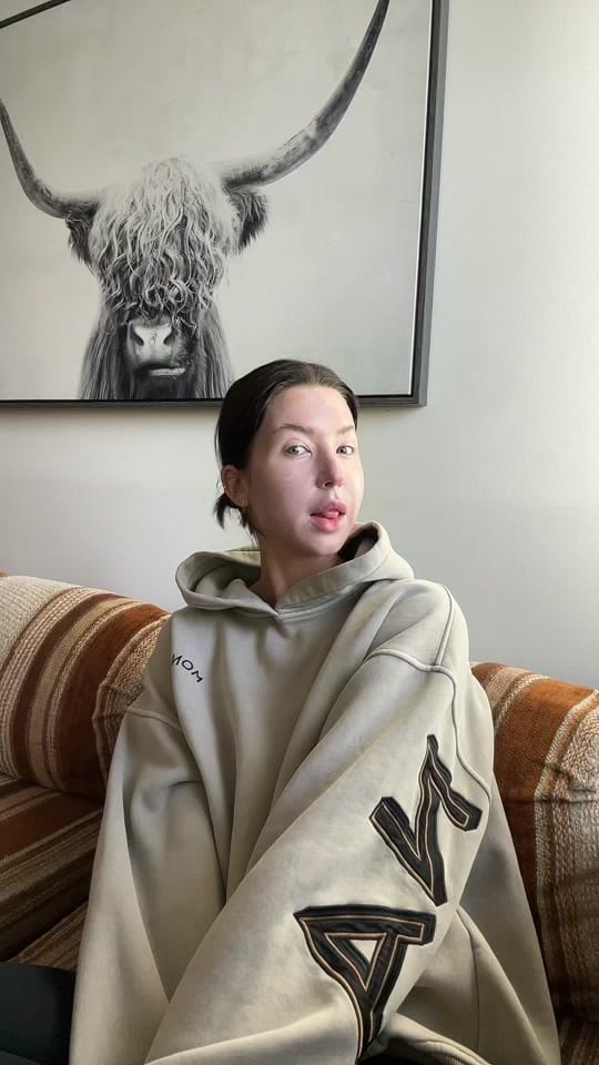 Post 4 by Elizabeth Craig on TikTok (video)