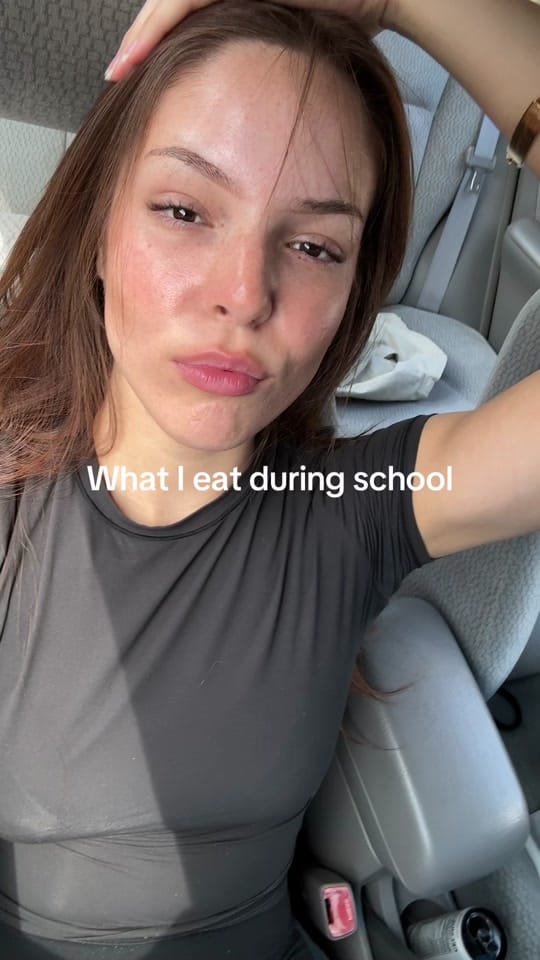 Post 1 by emi on TikTok (video)