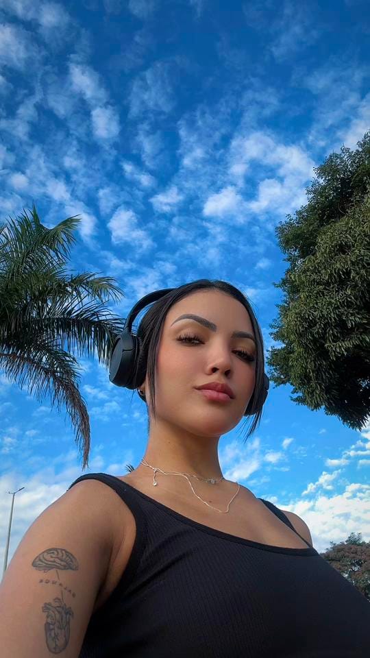 Post 1 by Geovanna Lissa on TikTok (video)