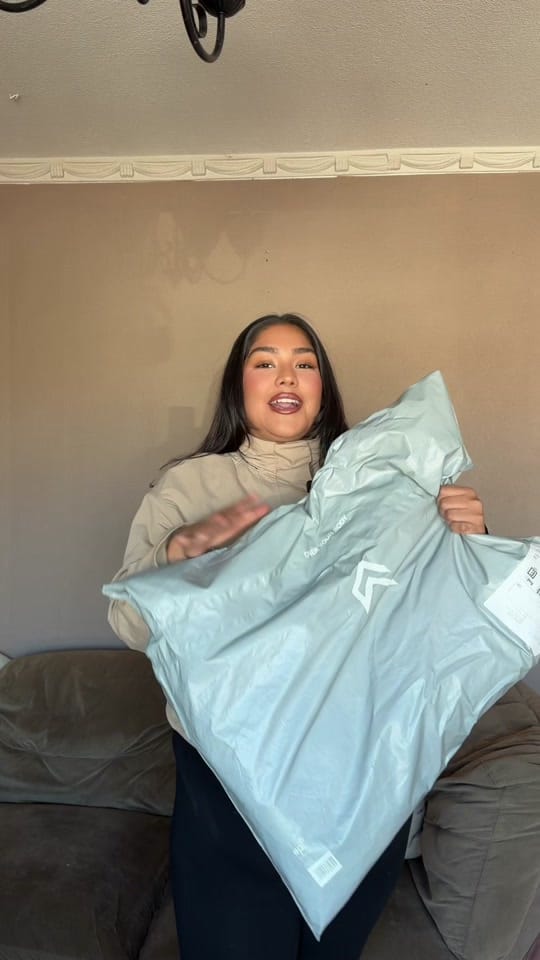Post 6 by janethlu on TikTok (video)