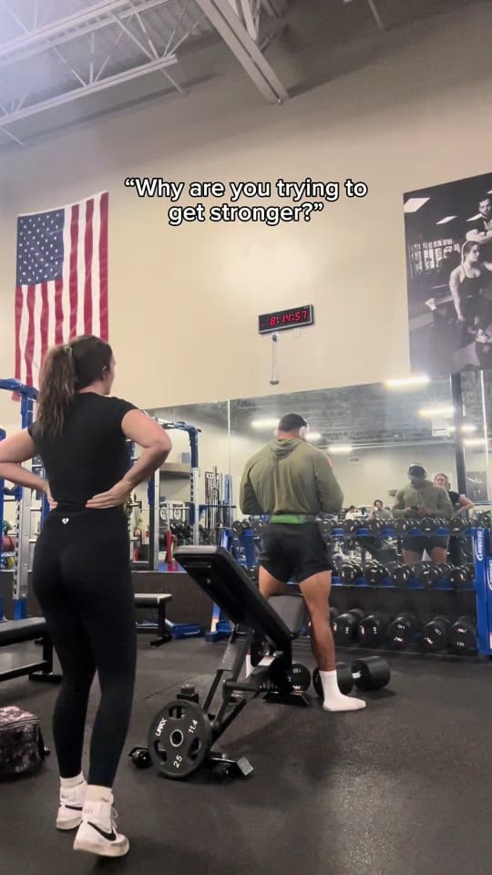 Post 1 by Samantha on TikTok (video)