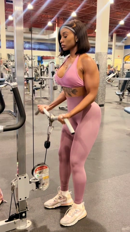 Post 6 by thefeefigure on TikTok (video)