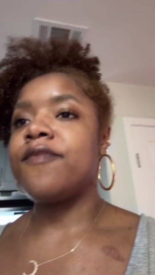 Post 2 by Nolia Hues on TikTok (video)