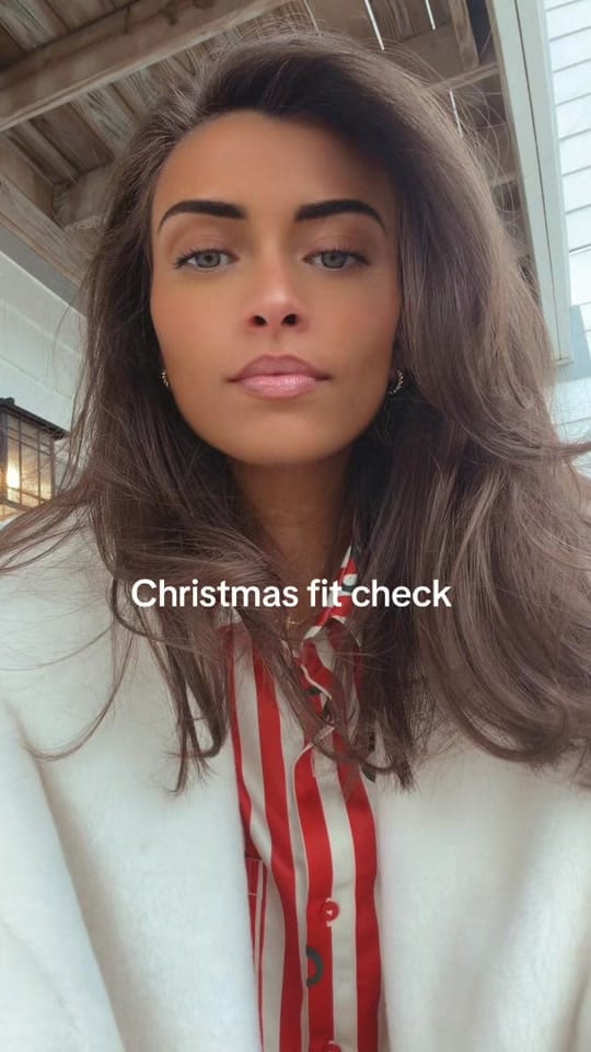 Post 3 by Lauren Whitehead on TikTok (video)