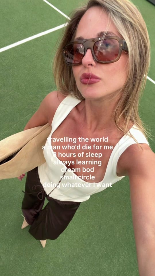 Post 4 by Yana on TikTok (video)